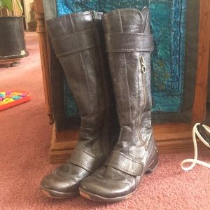 Mizz Mooz Brown Boots